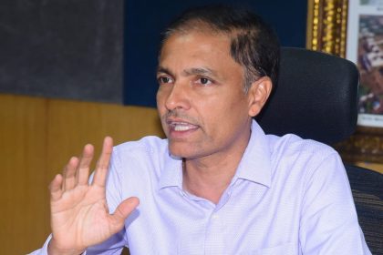 ಕಾರ್ಯಸ್ಥಾನದಲ್ಲಿ ಕರ್ತವ್ಯಕ್ಕೆ ವರದಿ ಮಾಡಿಕೊಳ್ಳದೆ ಅನಧಿಕೃತವಾಗಿ ಗೈರು ಹಾಜರು