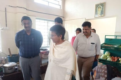 ವಿದ್ಯಾರ್ಥಿ ನಿಲಯಕ್ಕೆ ತುಳಸಿ ಮದ್ದಿನೇನಿ ಭೇಟಿ