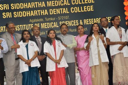 ವೈದ್ಯರು ಹಣದ ಆಮಿಷಕ್ಕೆ ಒಳಗಾಗದೇ ವೃತ್ತಿ ಬದ್ಧತೆಯಿಂದ ವೈದ್ಯಕೀಯ ಕ್ಷೇತ್ರದಲ್ಲಿ ಪ್ರಾಮಾಣಿಕವಾಗಿ ಜನಮುಖಿ ಸೇವೆ ಮಾಡಬೇಕು