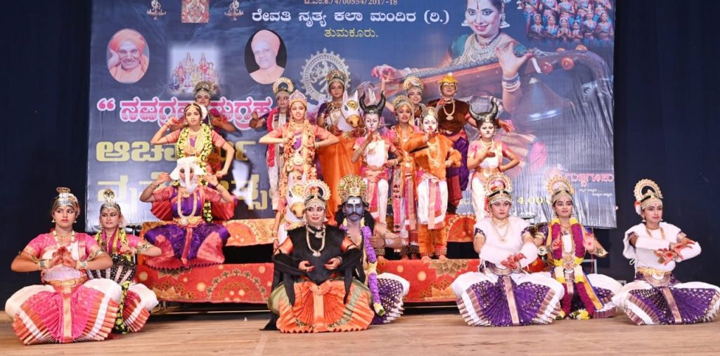 ತುಮಕೂರು ಮಕ್ಕಳಲ್ಲಿ ಸಂಸ್ಕಾರ, ಸಂಸ್ಕೃತಿಯನ್ನು ಬೆಳೆಸಿ